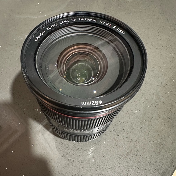 Canon EF 24-70 2.8 ii lens. Great used condition - no scratches. - Picture 3 of 5